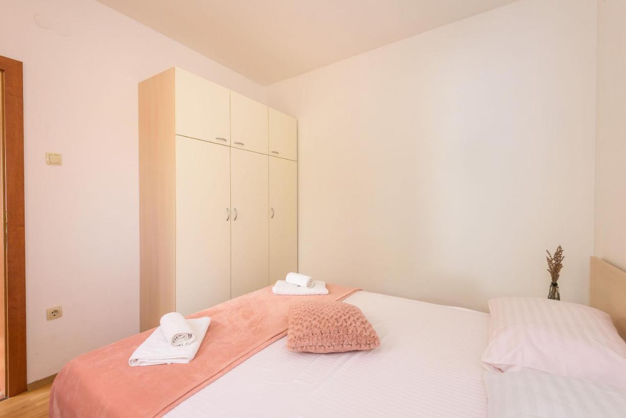 Apartments Zdravko 克勒克 外观 照片