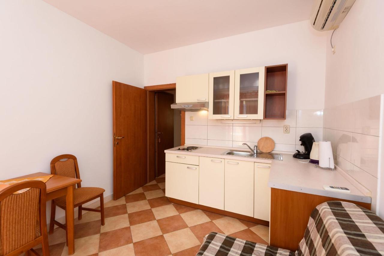 Apartments Zdravko 克勒克 外观 照片