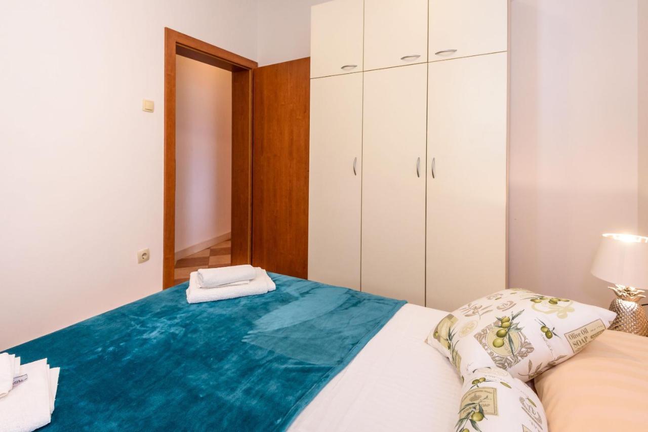 Apartments Zdravko 克勒克 外观 照片