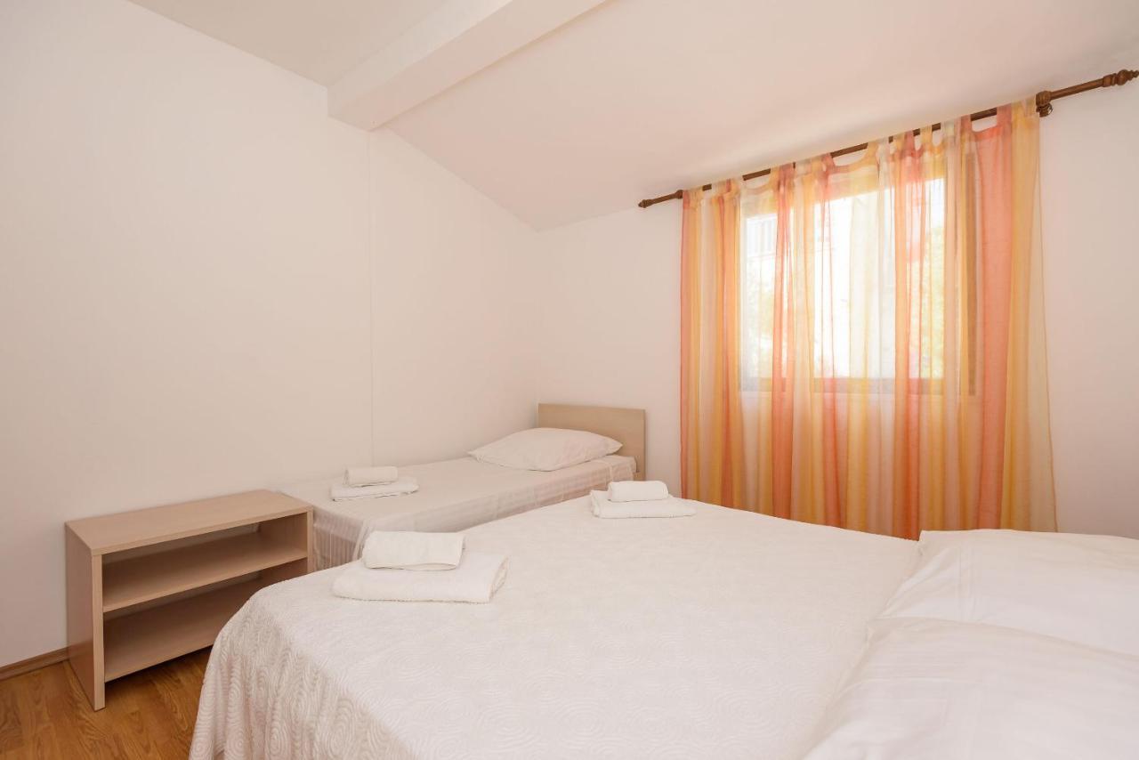 Apartments Zdravko 克勒克 外观 照片