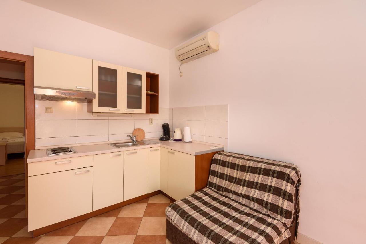 Apartments Zdravko 克勒克 外观 照片