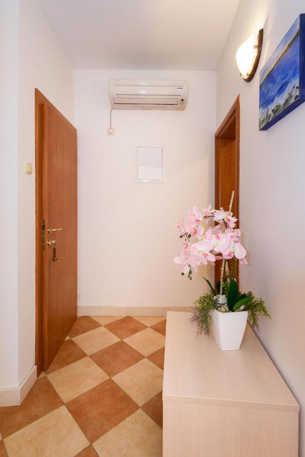 Apartments Zdravko 克勒克 外观 照片
