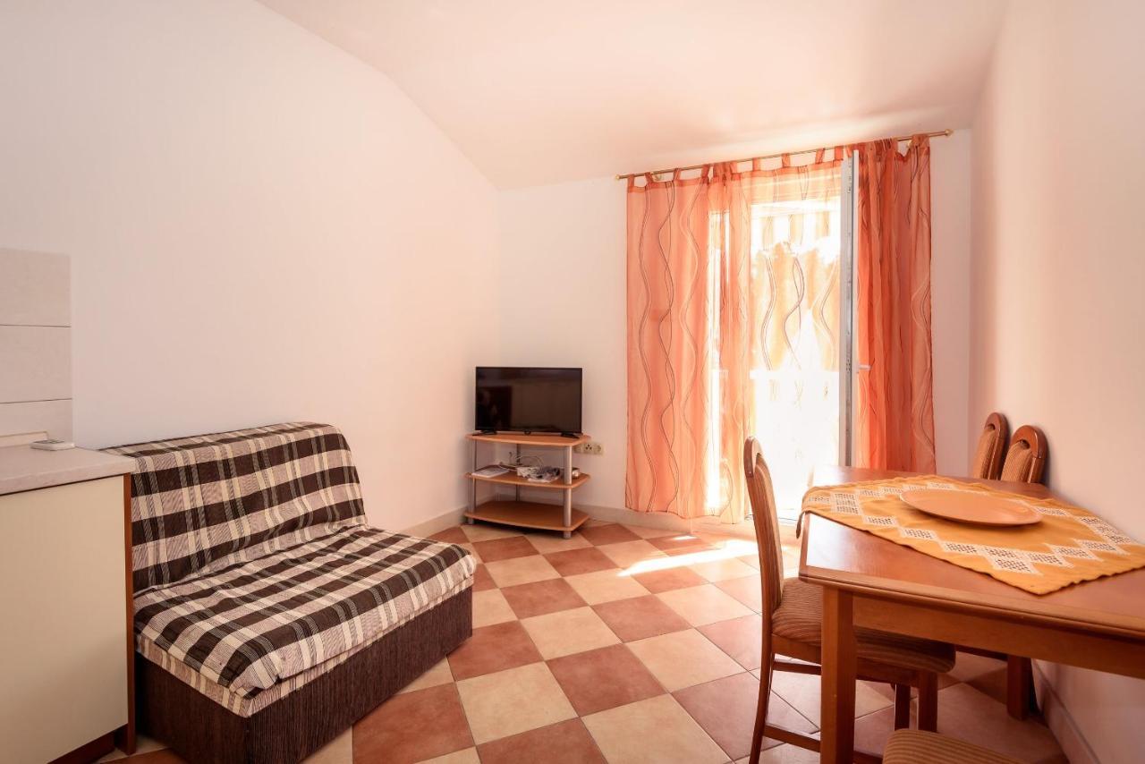 Apartments Zdravko 克勒克 外观 照片
